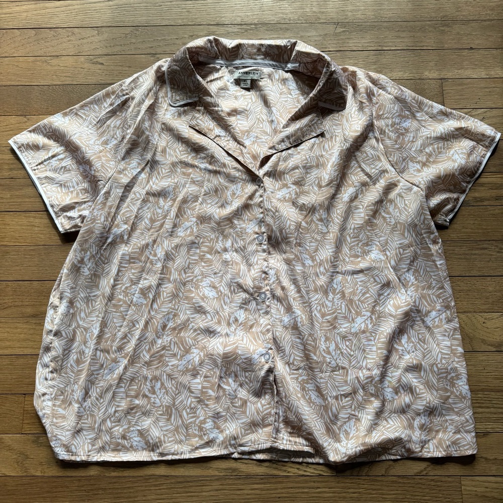 Anne Klein Tan and cream floral pajama set size XL